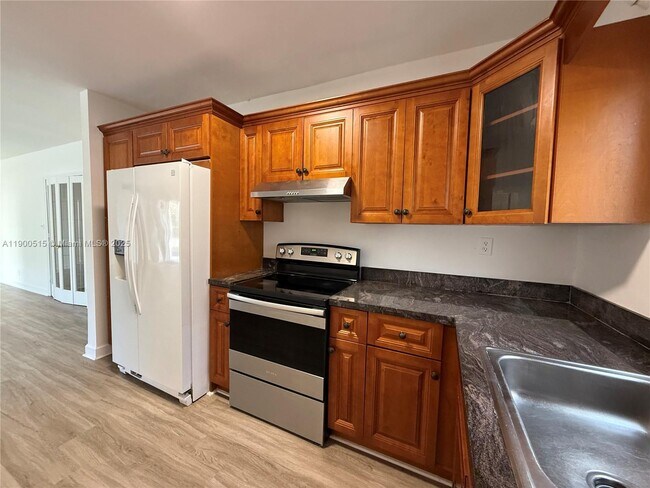 Photo - 1120 NW 32nd Ct Unit FRONT