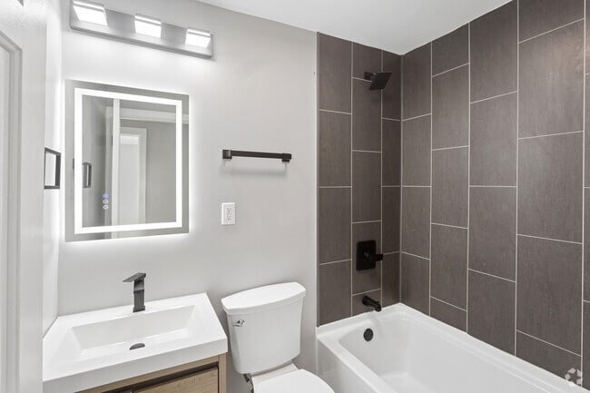 4BR, 1BA - 1,200 SF - Bathroom