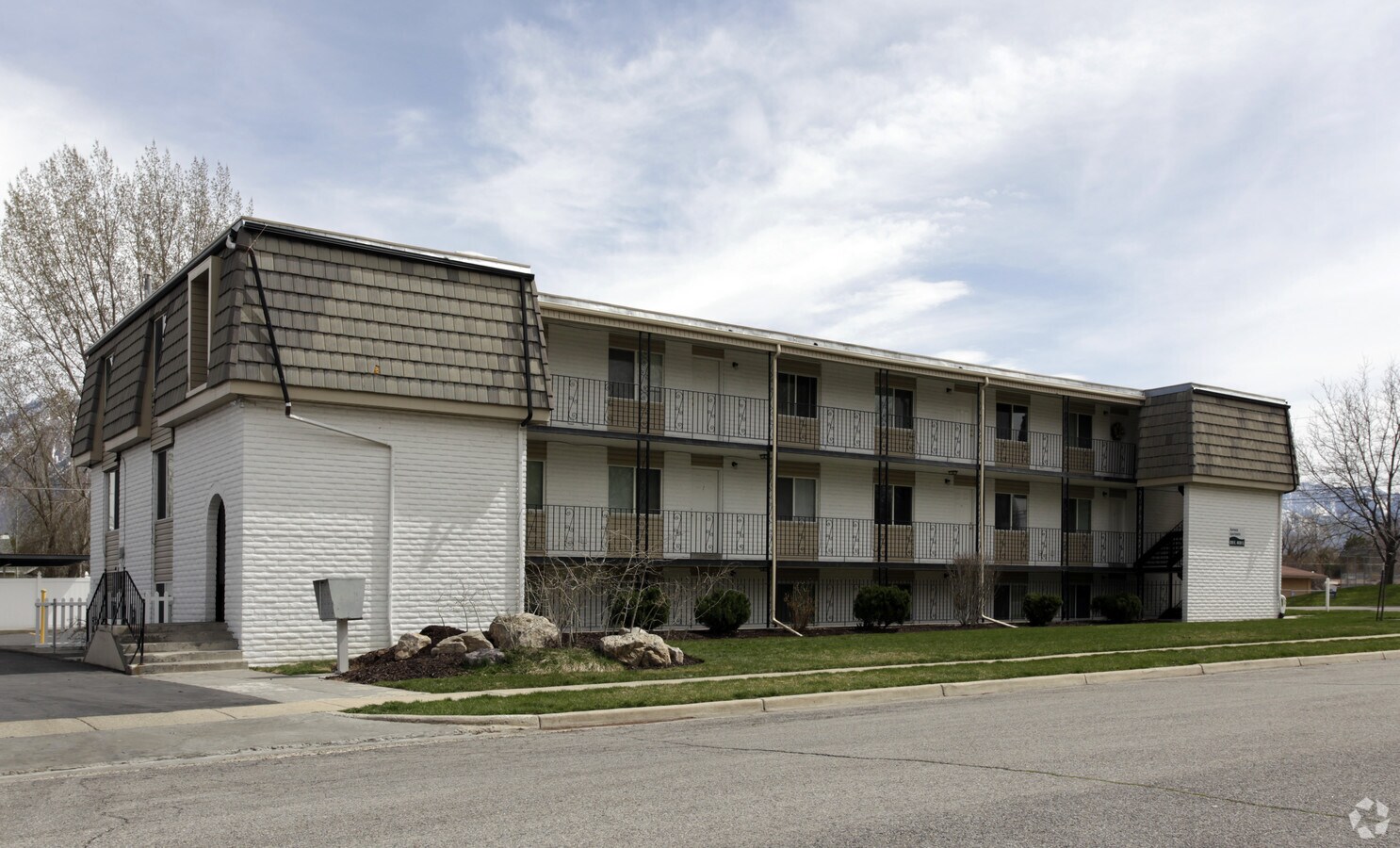 Harmony Apartments - Harmony Apartments