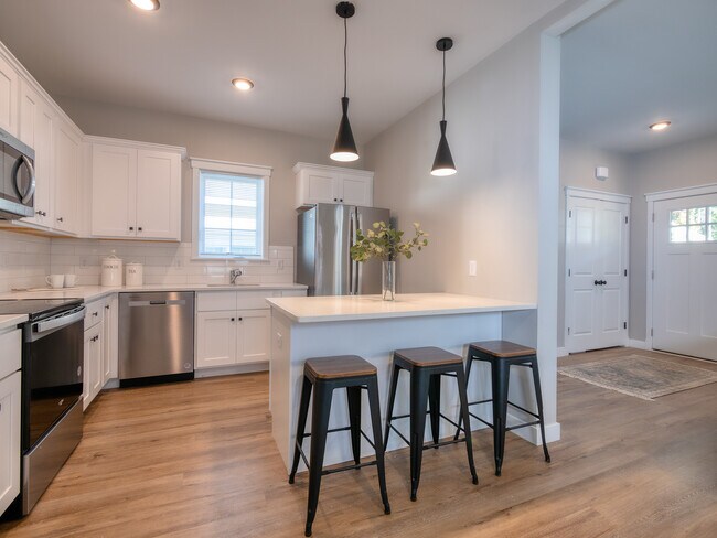 Cottage Lane: 3-bed 2-bath Kitchen