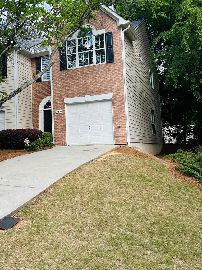 Building Photo - 5895 Terremont Cir