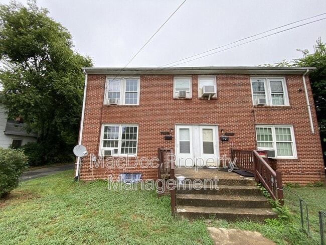 Building Photo - 904 Myrick St Rental