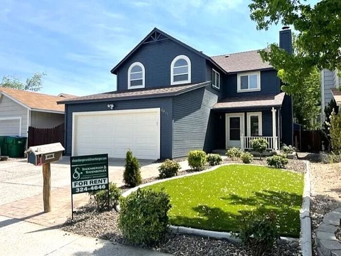 Photo - 2051 Burnside Dr