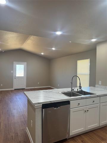 236 Peace Lily Wy