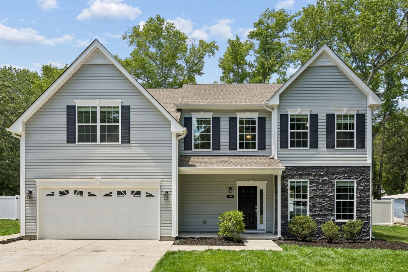Photo - 101 Sycamore Ln