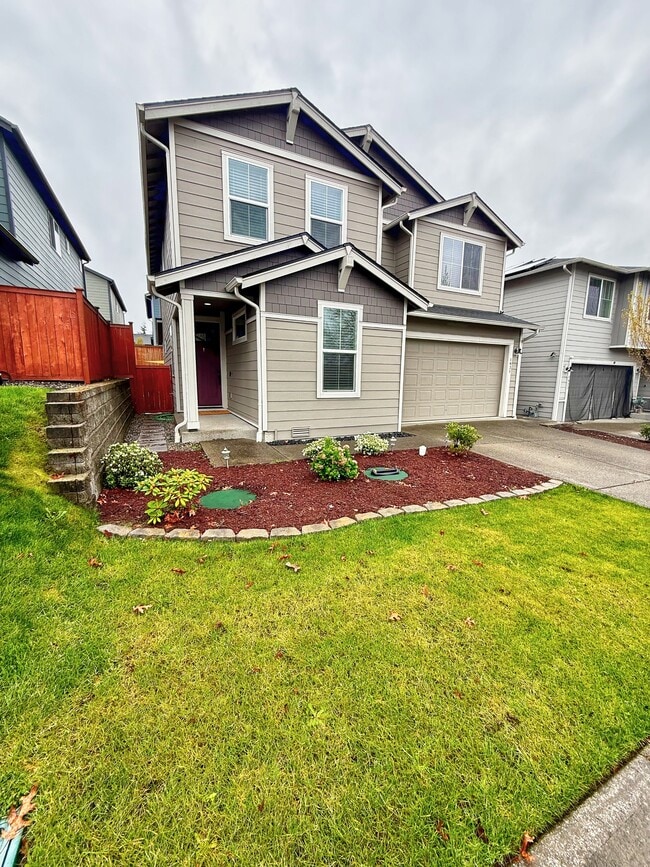 Photo - Seven Seven Oaks St SE