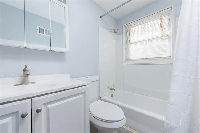 Photo - 726 N Noland Rd Unit 726 N Noland Rd