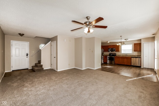 Photo - 3146 Earlswood Ln