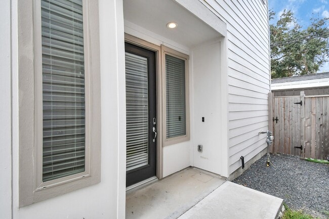 Photo - 1105 Olivier Ln