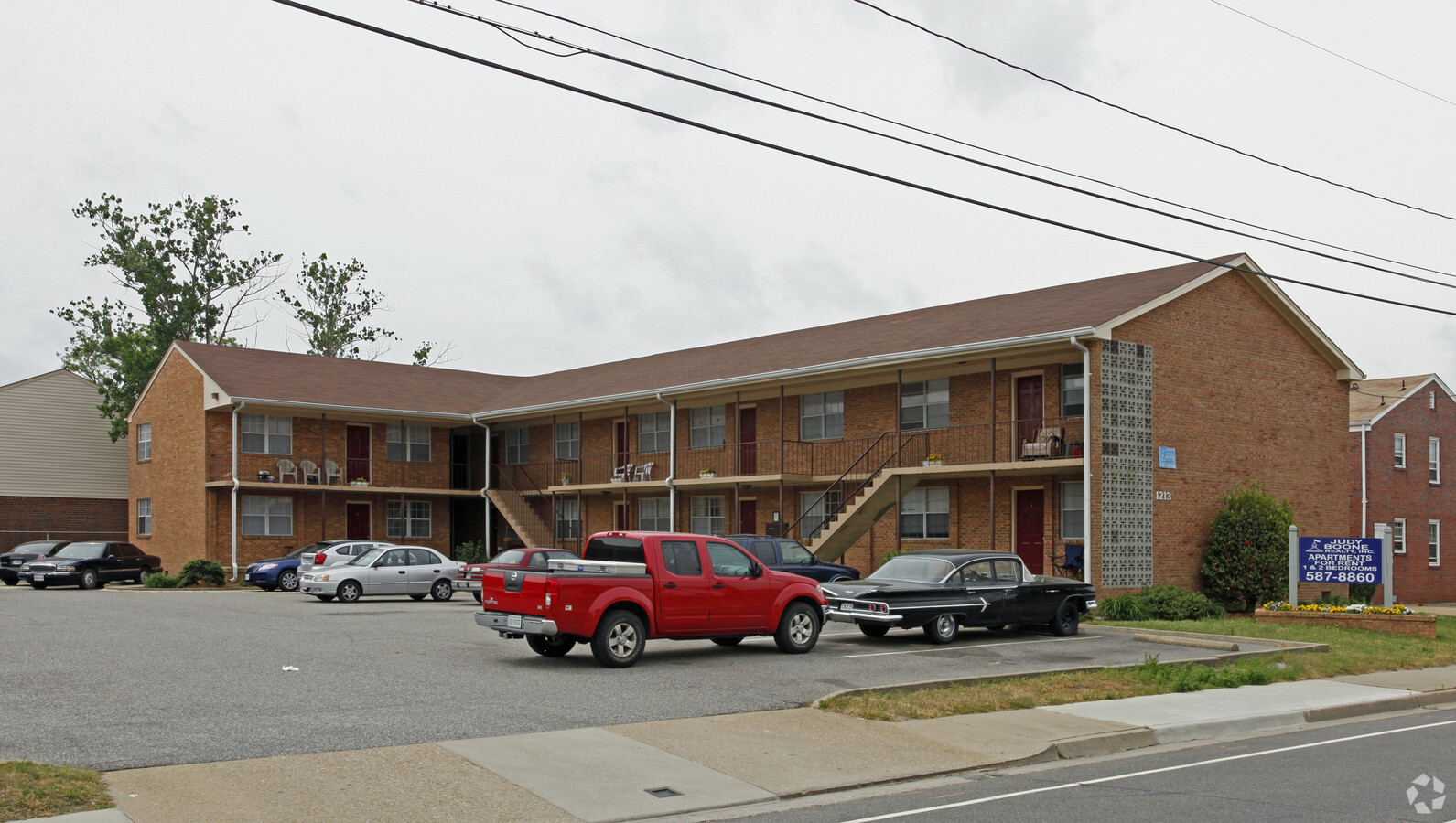 1211-1213 W Ocean View Ave - 1211-1213 W Ocean View Ave Apartments