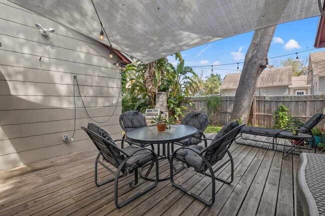 Building Photo - 485 28th Ave N