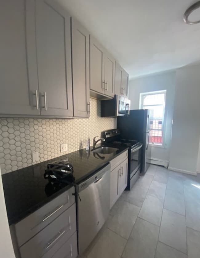 Photo - 818 Huntington Ave