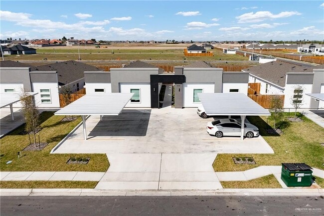 Building Photo - 23 Ventura Ave Unit 1