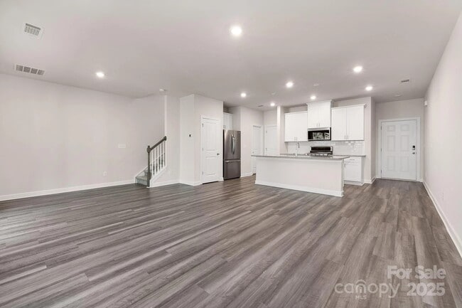 Photo - 1010 Maltby St