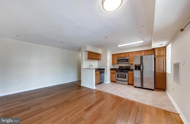 Building Photo - 4116 Ames St NE Unit 202