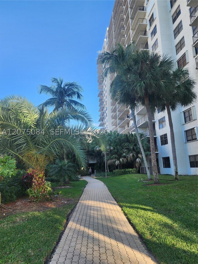 Photo - 18151 NE 31st Ct Unit 1802