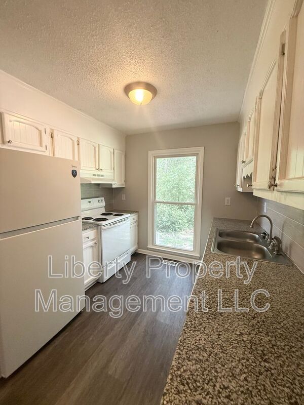 Photo - 512 Nottingham Dr