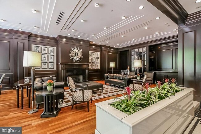 Photo - 219 S 18th St Unidad 505A