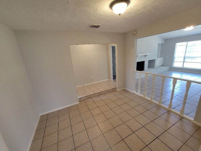 9914 Towne Brook Ln