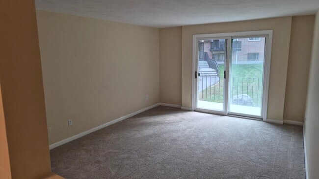 Photo - 176 Maple Ave Unidad Bld 3 27