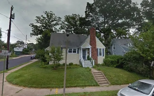 Building Photo - 317 N Edgewood St Rental