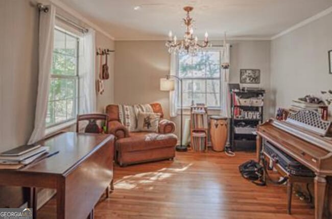 Photo - 470 Clover St