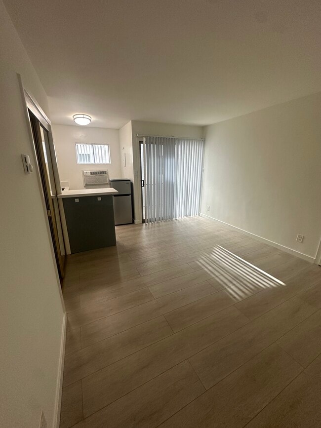 Photo - 8312 Blackburn Unit 4