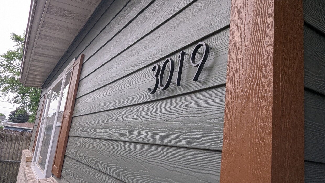 Everything updated in this 2-bedroom home! - Everything updated in this 2-bedroom home!
