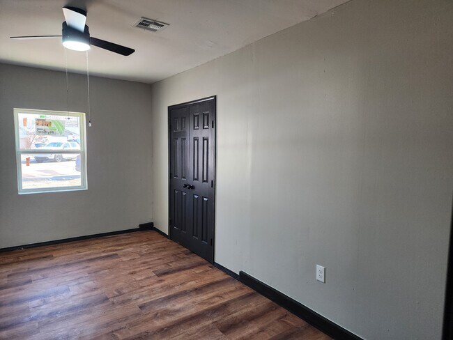 Photo - 1310 Keystone Ln