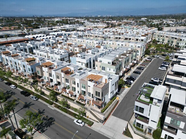 Photo - 17 West Condo Complex Superior/17th Streets