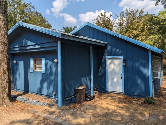 Photo - 182 Southlake Dr
