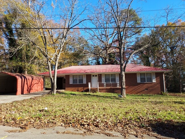 Photo - 115 Simpson St