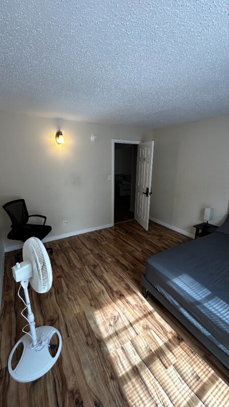 Photo - 1104 E Genesee St