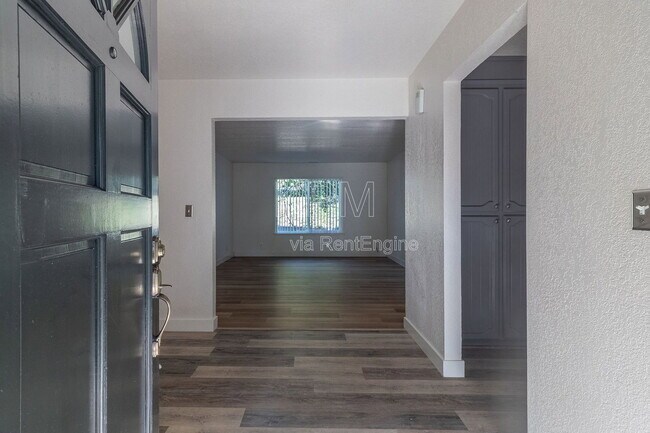 Photo - 2828 Smoke Tree Cir