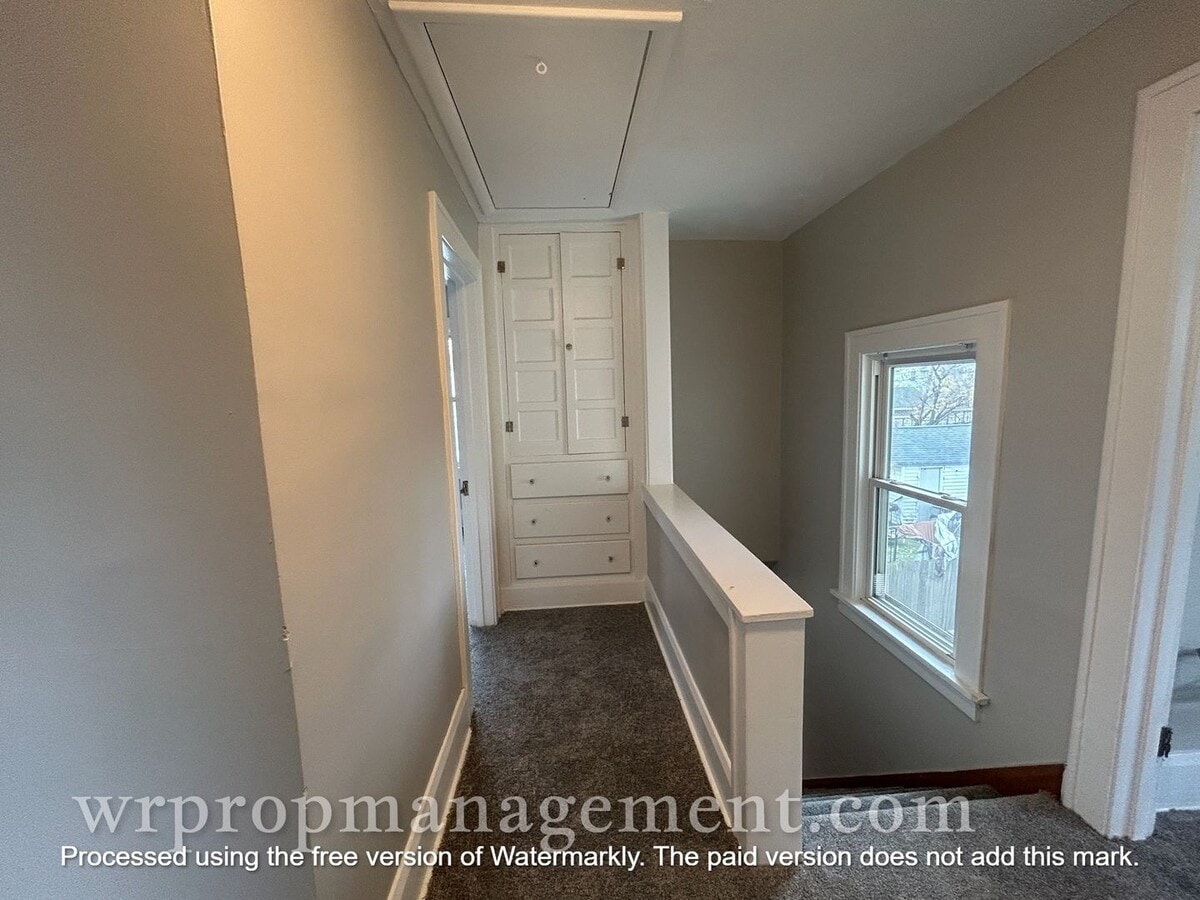 Photo - 3 Bed 1 Bath Home is West Toledo Library Neighborhood