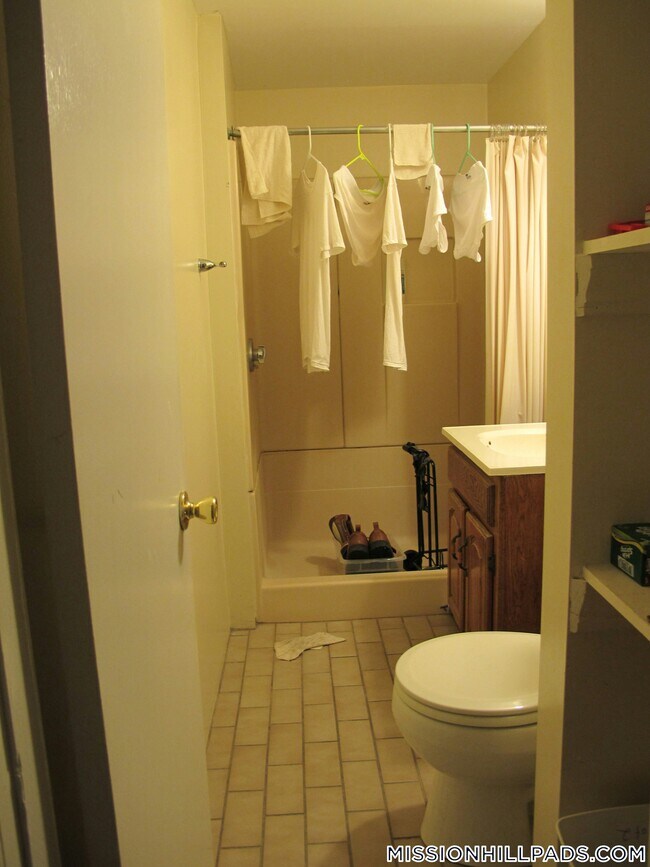 Photo - 14 Wait St Unidad 3F