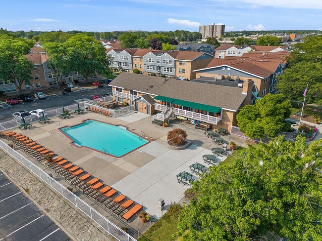 Photo - Southgate Apartments - Southgate, MI