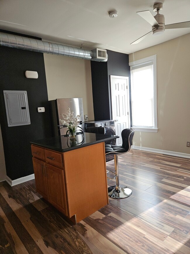 Photo - 926 Belmont Ave Apartments Unit 3