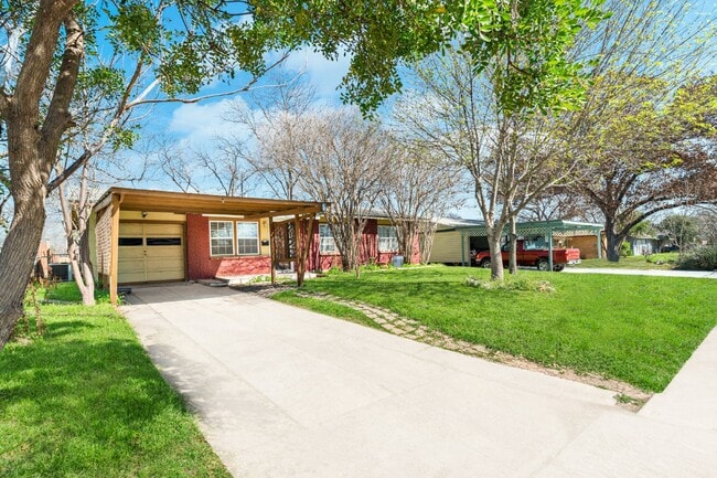 Photo - 231 Craigmont Lane, San Antonio, TX 78213