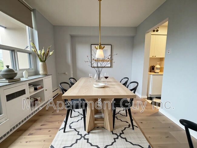 Photo - 1964 Main St W Unit Suite 1209