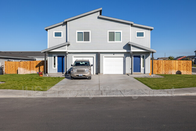 Photo - 2405 Ronan St Townhome