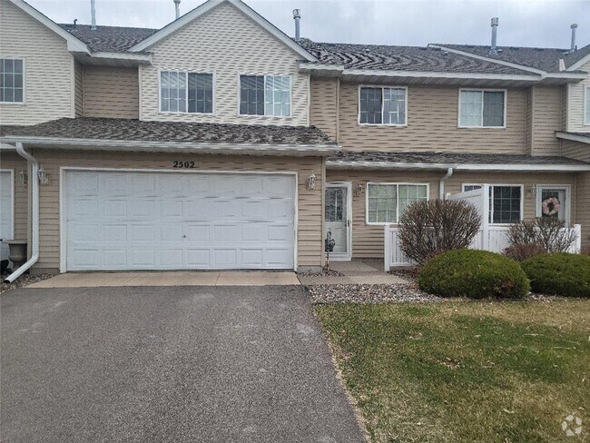 Building Photo - 2502 Yellowstone Dr Rental