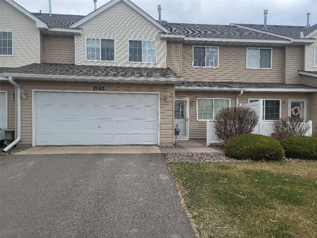Building Photo - 2502 Yellowstone Dr Rental
