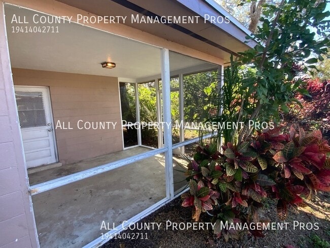 Photo - 5820 Murdock Ave