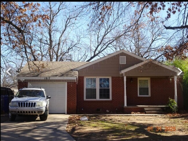 Building Photo - 1817 Texas St