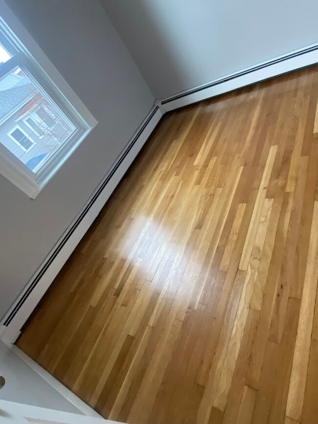 11 Houghton St Unit 2