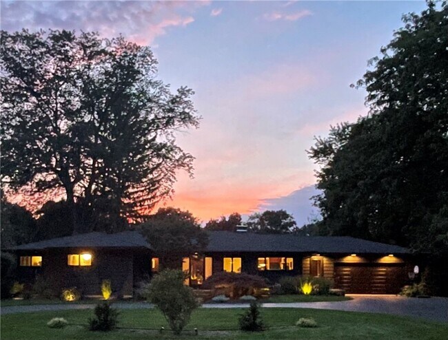 Photo - 321 Council Rock Ave