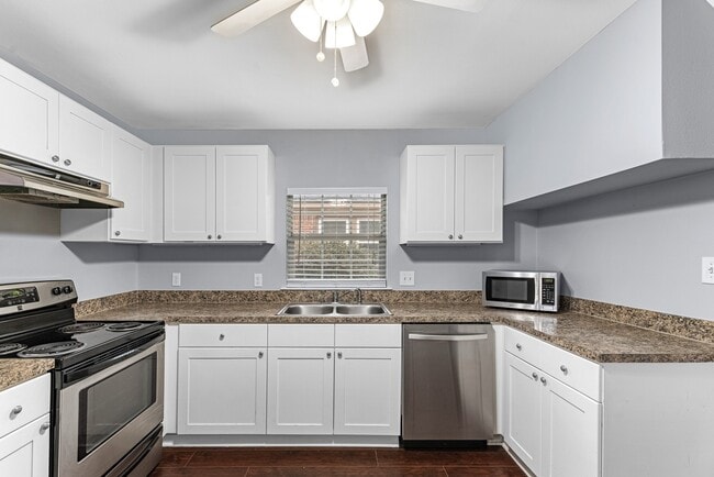 Photo - 709 Gale St Unit APT
