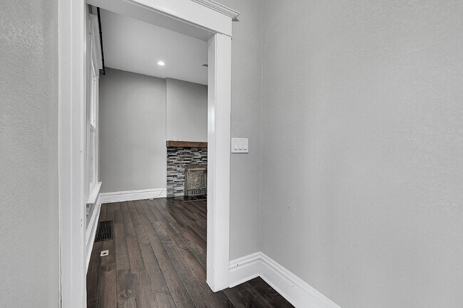 Building Photo - $3,240.95, $300 off the first month's rent, 4 Beds - 2 Bath, Single Family Home in Denver with Wa...