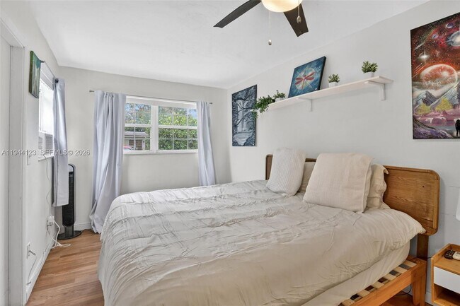 Photo - 6238 Hayes St Unit 1